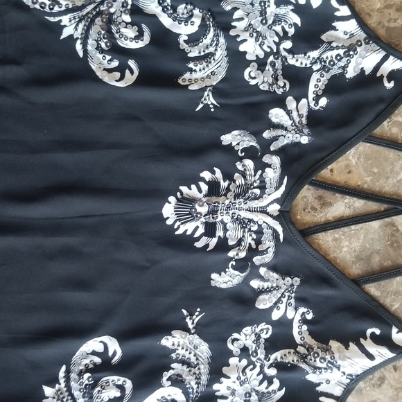 Shirt from Express black with white and silver detail - Picture 2 of 3